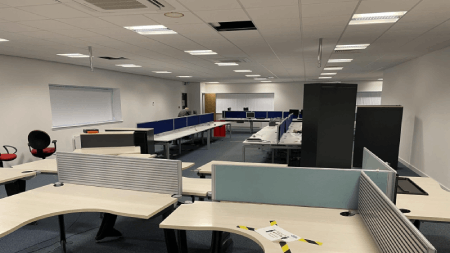 Débarras bureau Aix-en-Provence avant